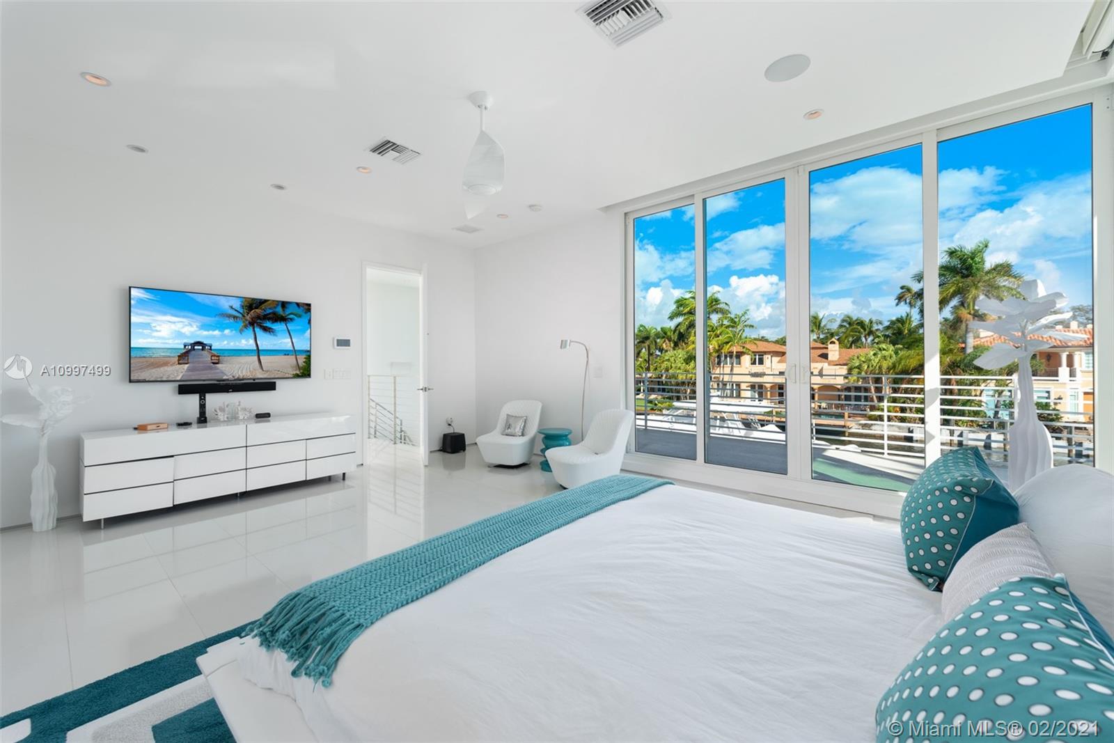 LAUDERDALE SHORES CORR PL - Residential