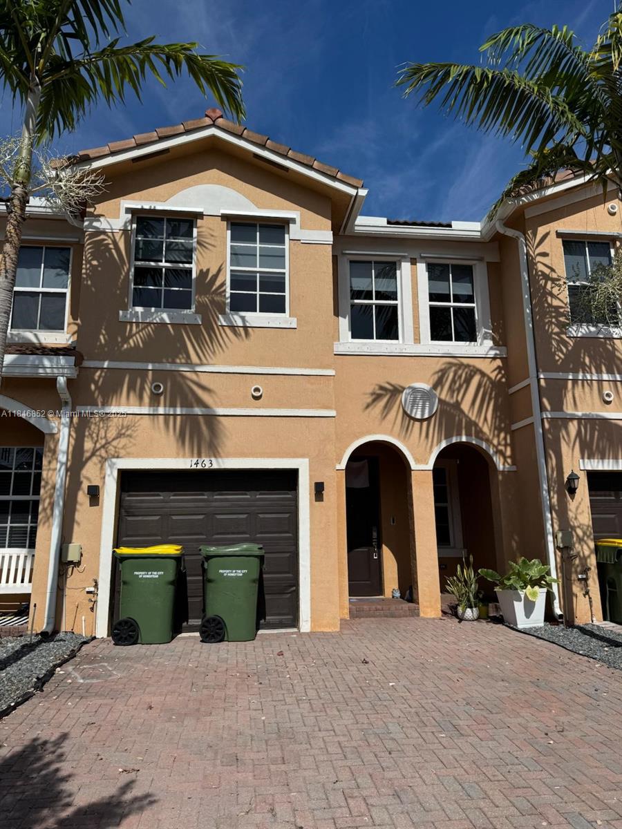 Great Opportunity in Homestead!
Beautiful 4-Bedroom, 3-Bathroom Home
Located in a quiet and family-friendly community, this spacious home offers comfort and style throughout. Enjoy open living spaces, a modern kitchen, and bright, airy bedrooms.
Prime location: close to hospitals, restaurants, shopping centers, and with easy access to the beautiful Florida Keys.
Motivated sellers – ready to make a deal!
Don't miss out on this amazing opportunity to own the home of your dreams!