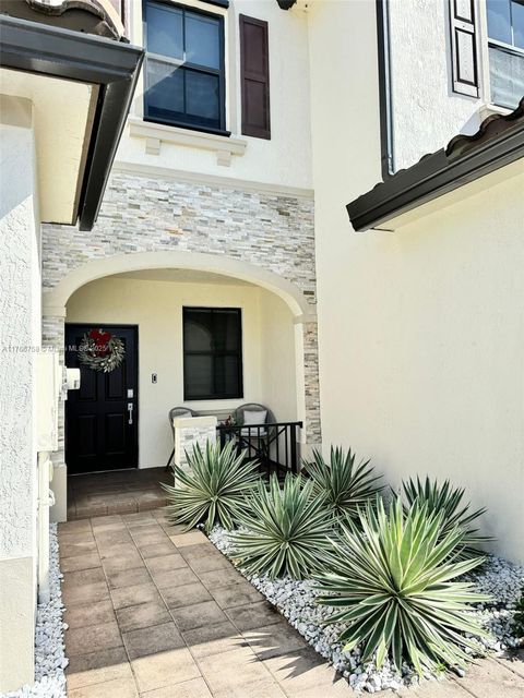 22963 SW 127th Ct 22963 Miami FL 33170