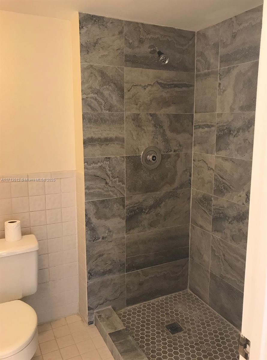 KENSINGTON WALK CONDO - Residential Lease