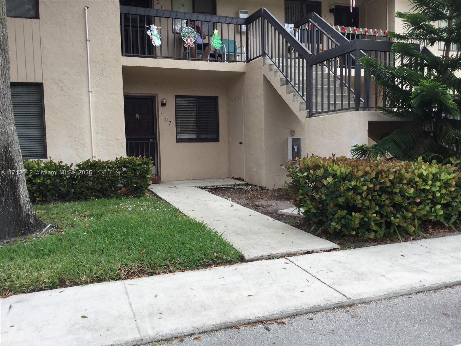 KENSINGTON WALK CONDO - Residential Lease
