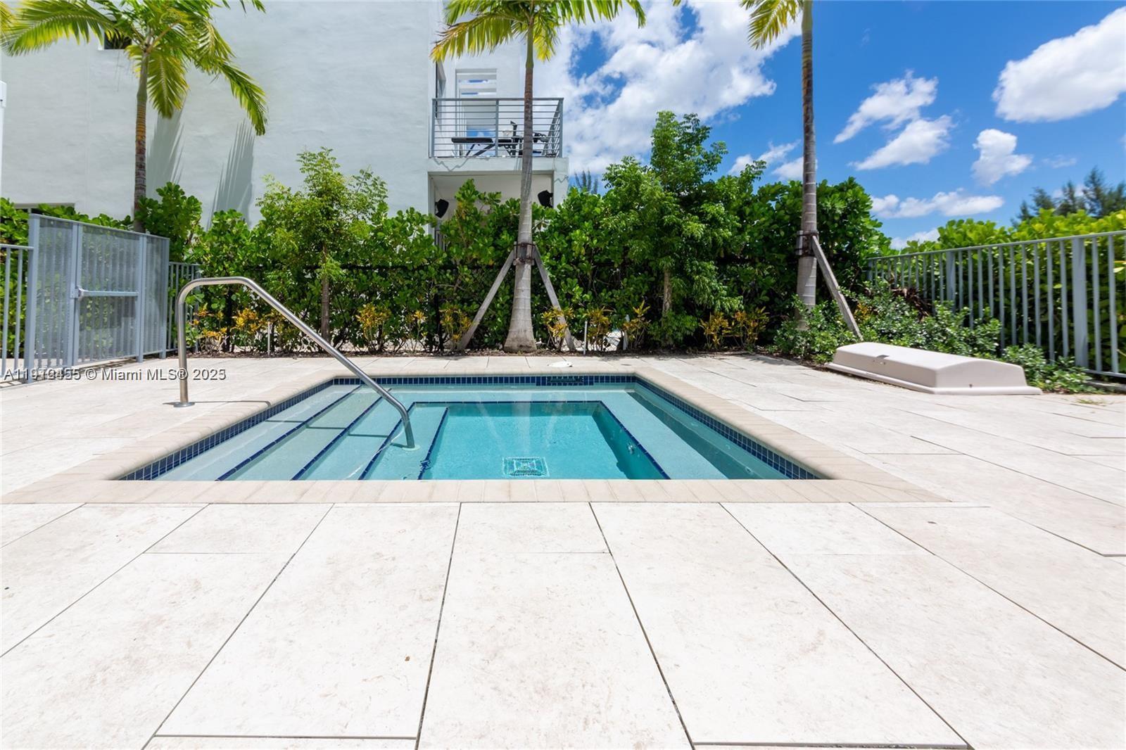 DORAL PALMS SOUTH - Residential Lease