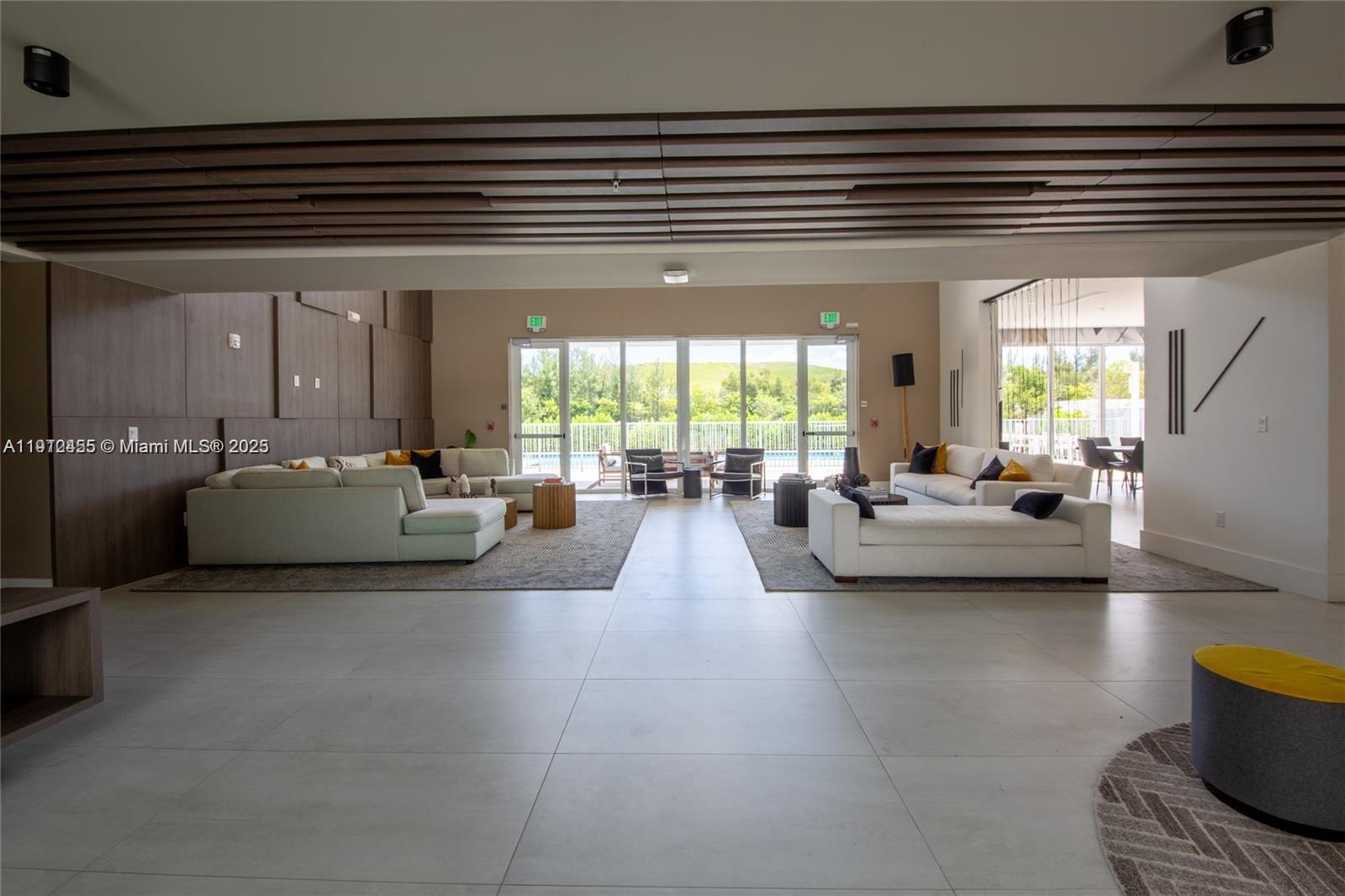 DORAL PALMS SOUTH - Residential Lease