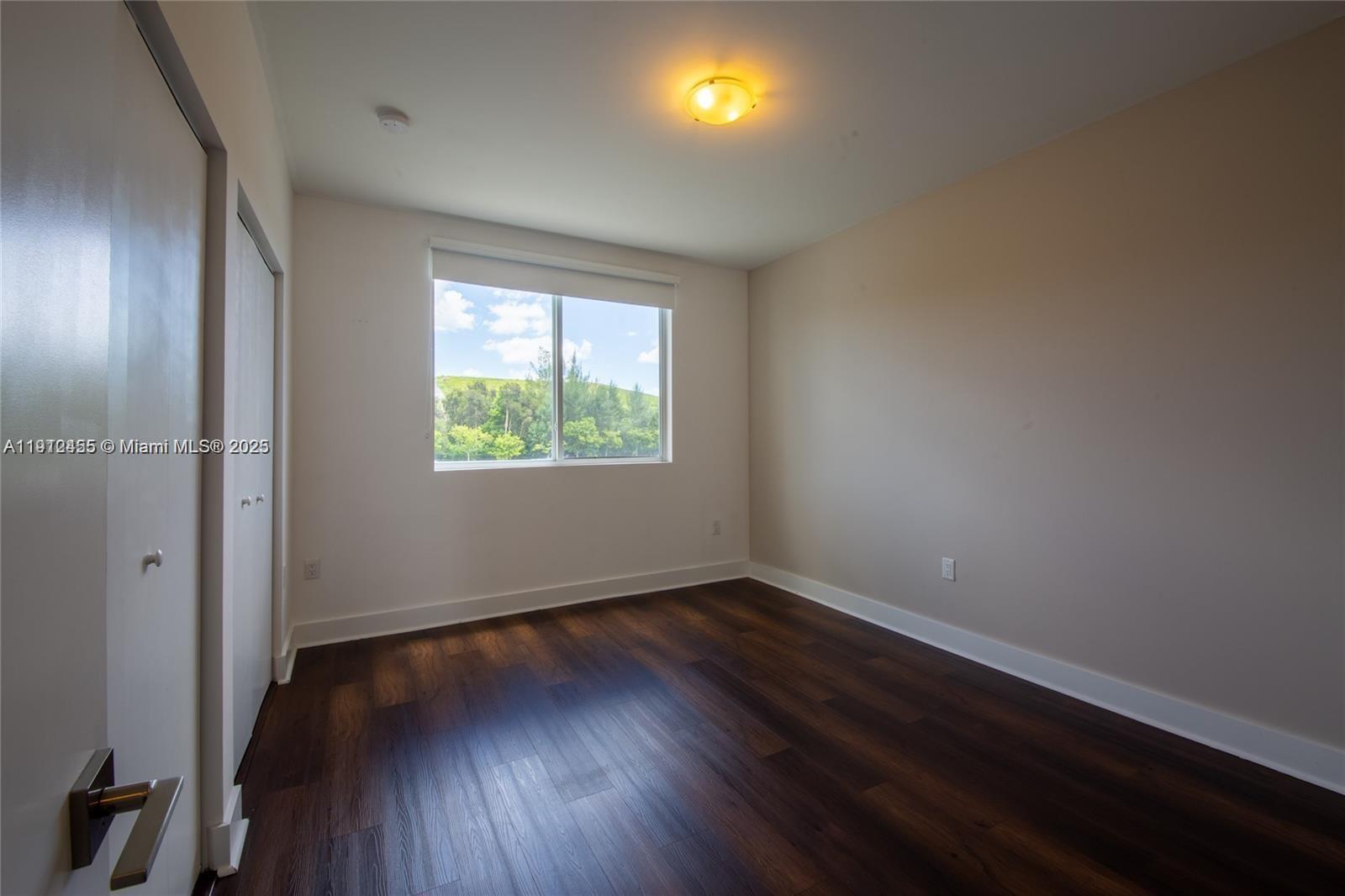 DORAL PALMS SOUTH - Residential Lease