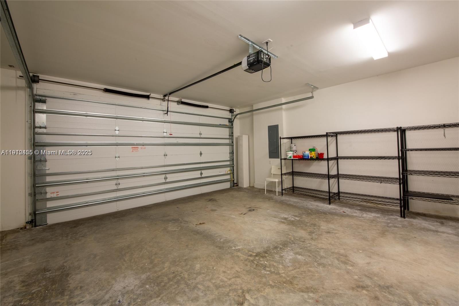 DORAL PALMS SOUTH - Residential Lease