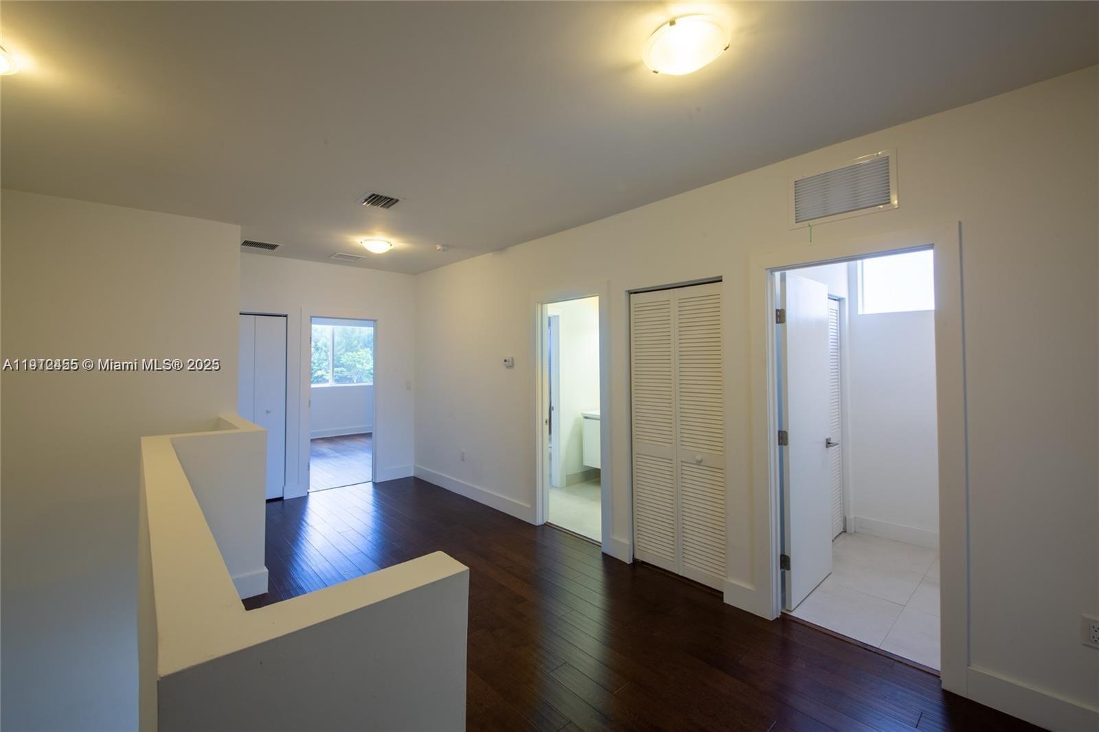 DORAL PALMS SOUTH - Residential Lease