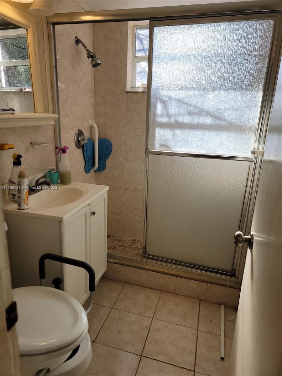 BROWARD MANOR - Residential