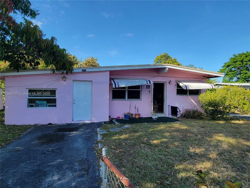 Unapproved Short Sale. Cash Only. 3 bedroom 1 bath, Carport converted to den. Full Renovation needed. Needs ceiling & plumbing repairs and complete updating on inside. Purchase Price and Final Commission will be determined by the bank.