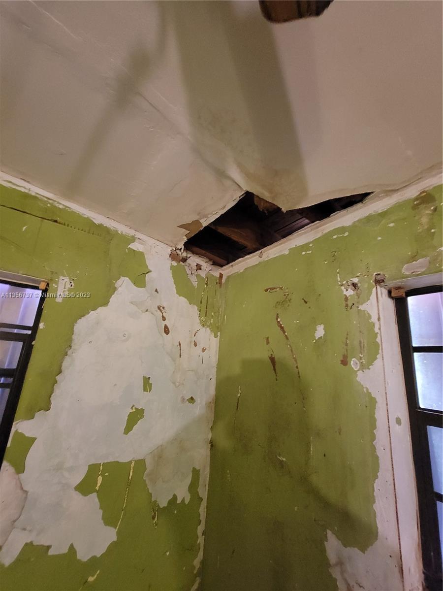 BROWARD MANOR - Residential