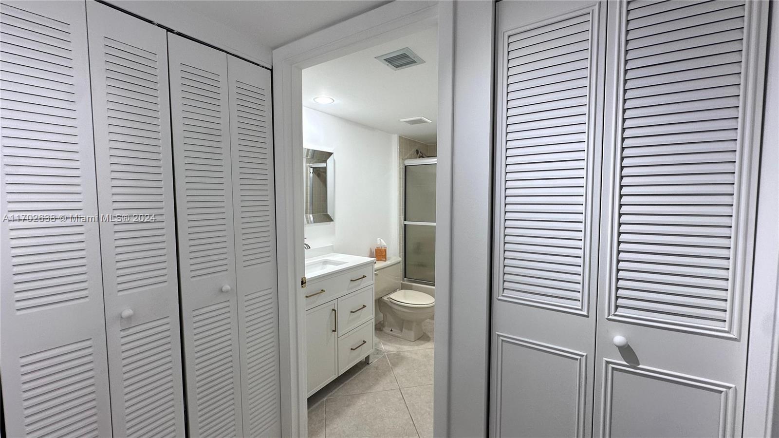 CONDO 26 OF WHITEHALL CON - Residential Lease