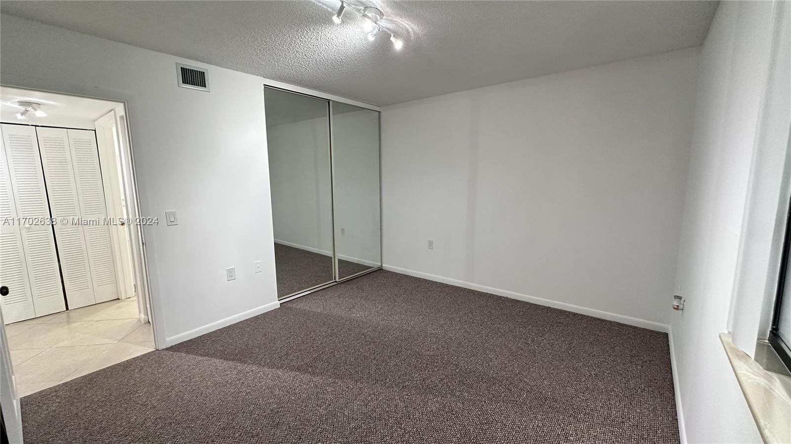 CONDO 26 OF WHITEHALL CON - Residential Lease