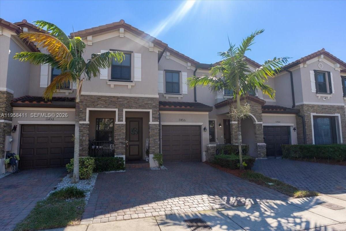 COCO PALM ESTATES - Residential