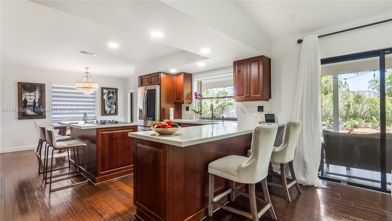 OAK WOOD - Residential