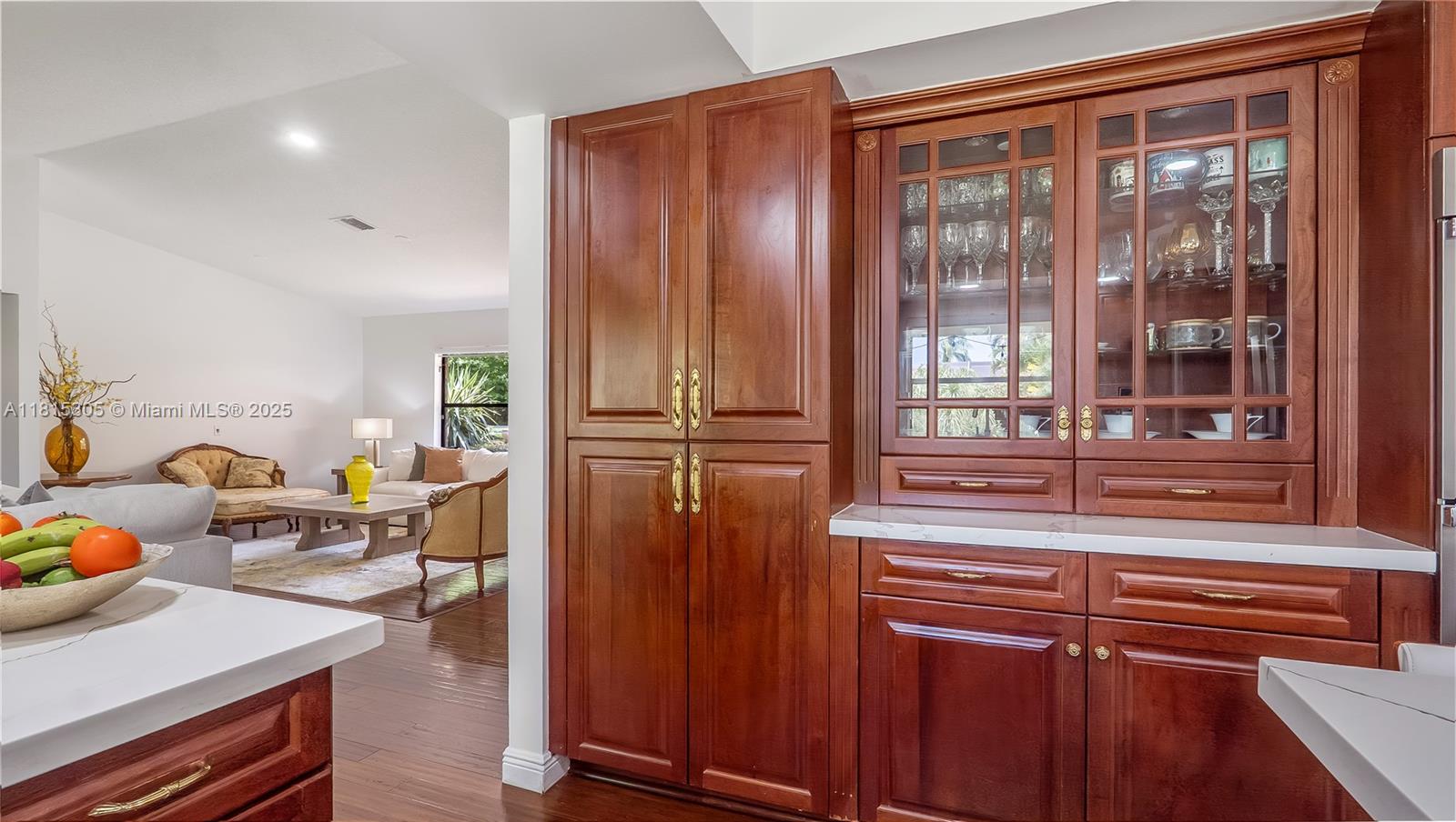 OAK WOOD - Residential