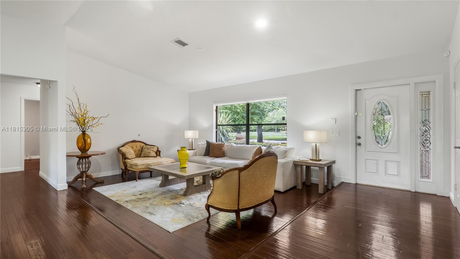OAK WOOD - Residential