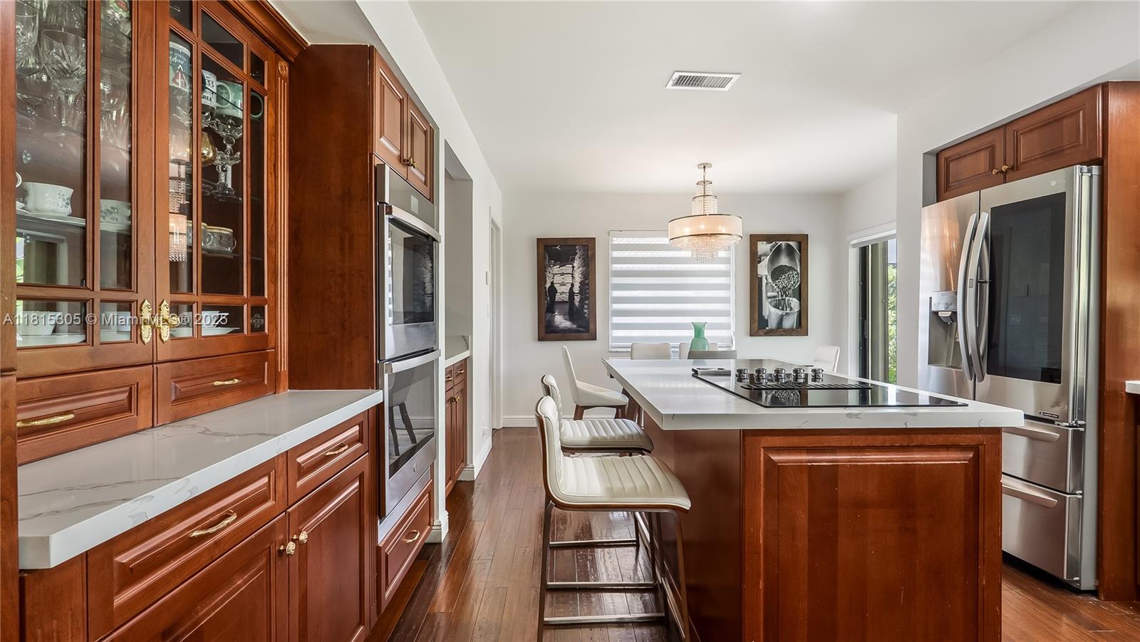 OAK WOOD - Residential