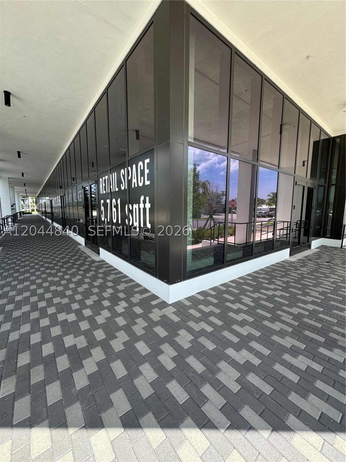 800 N Federal Hwy 1103