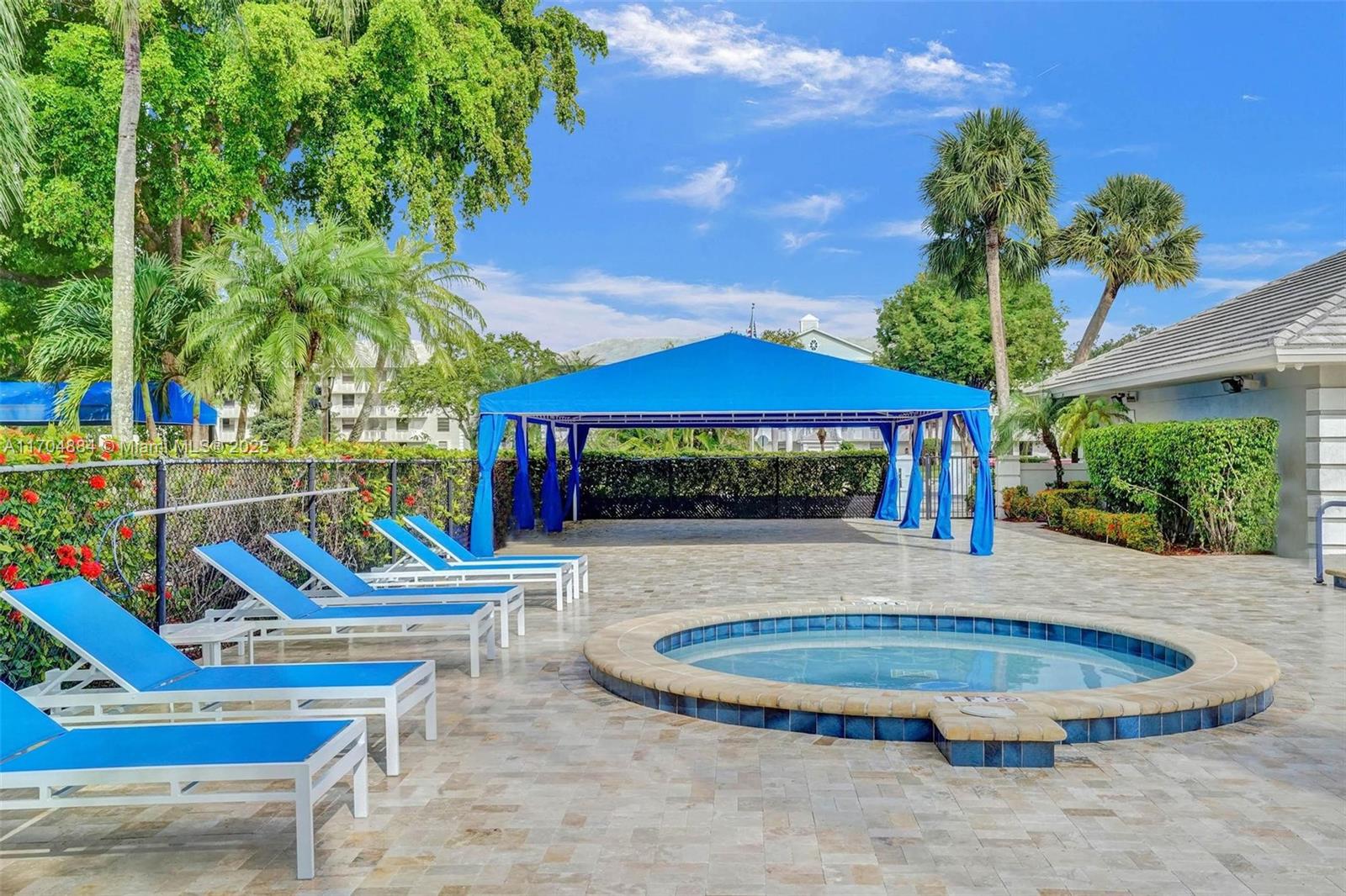 CONDO 15 OF WHITEHALL CON - Residential