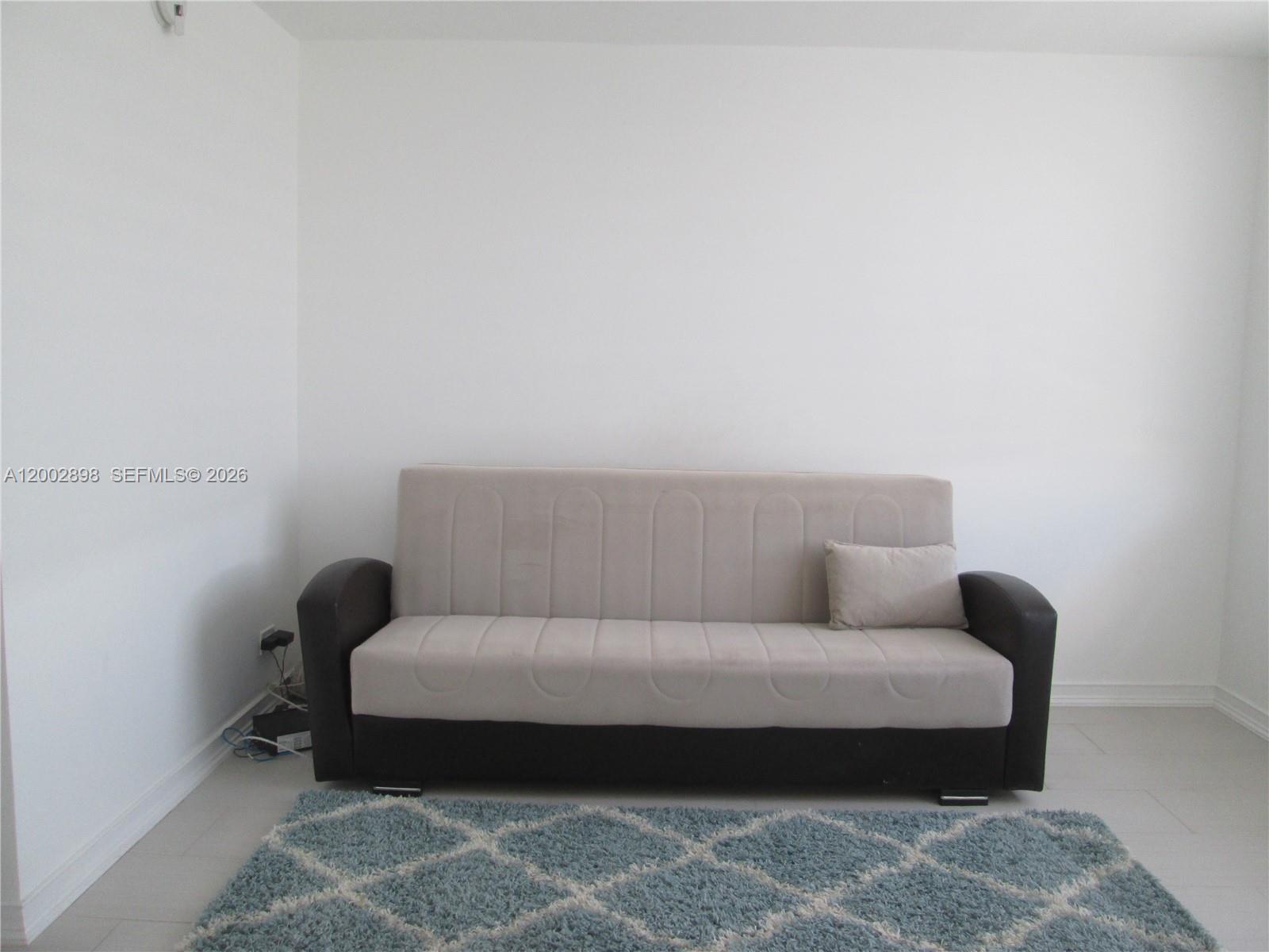 WINSTON TOWERS 200 CONDO - Residential Lease