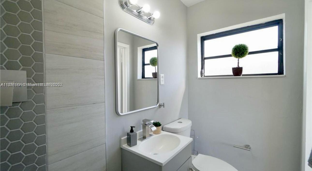 SCOTT LAKE MANOR SEC 6 - Residential