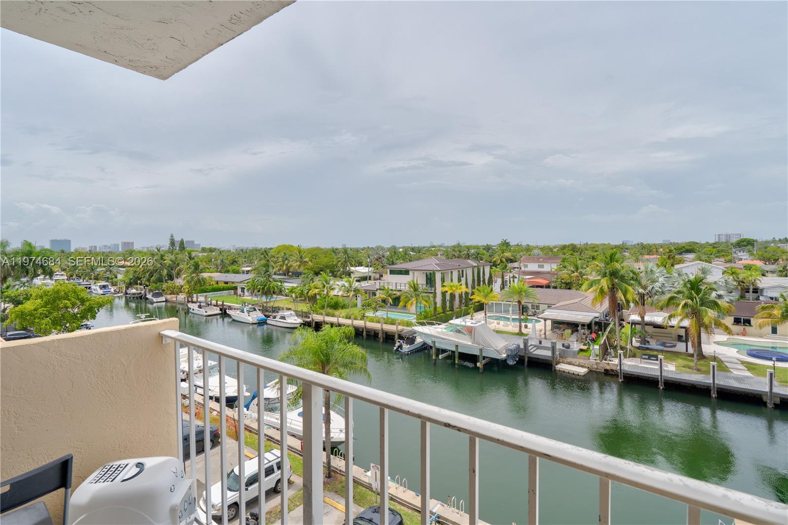 VECINO DEL MAR CONDO - Residential