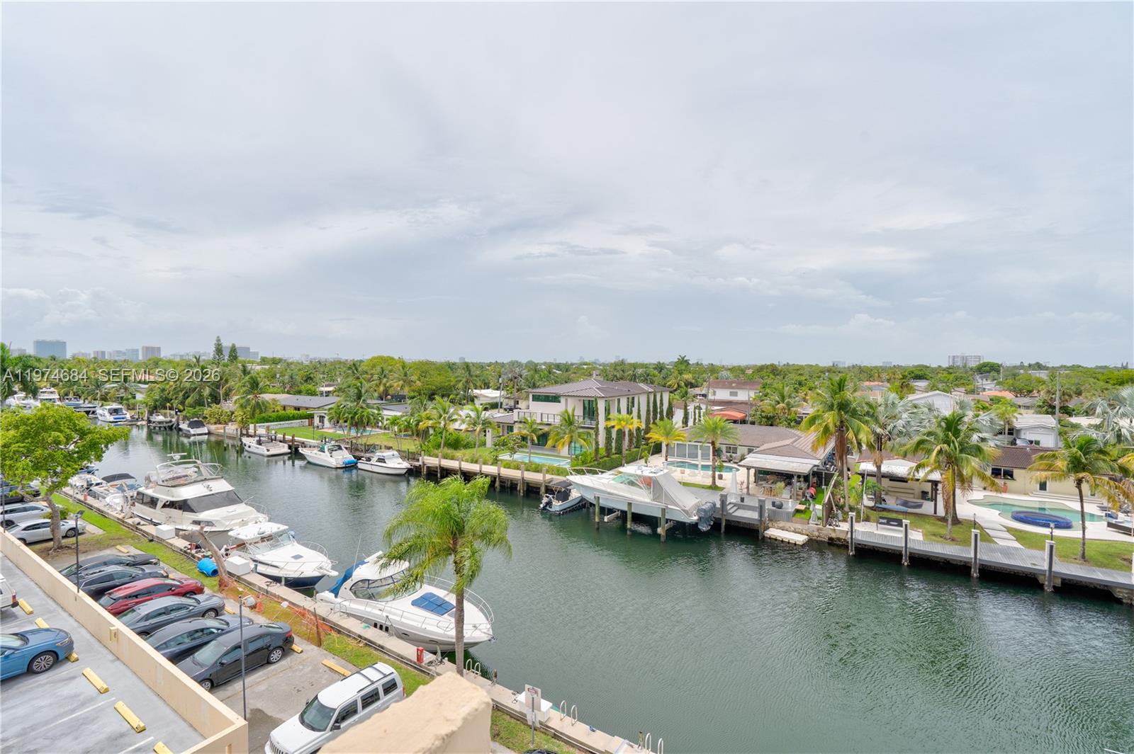 VECINO DEL MAR CONDO - Residential