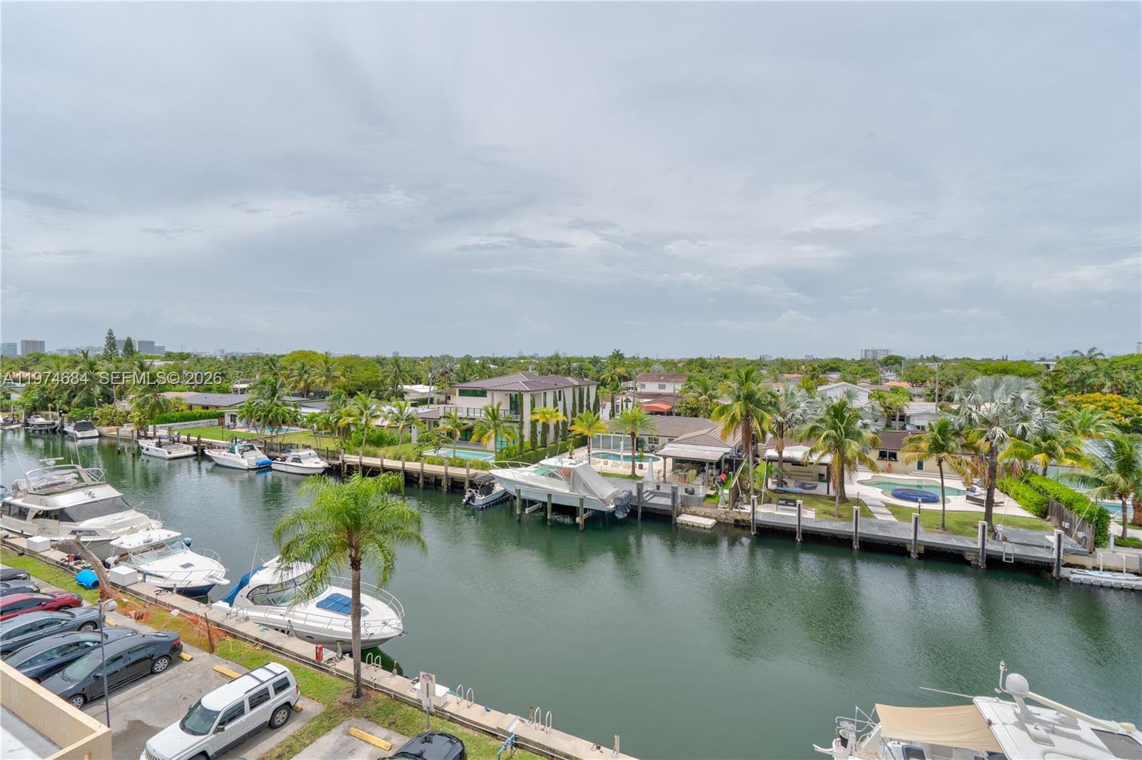 VECINO DEL MAR CONDO - Residential