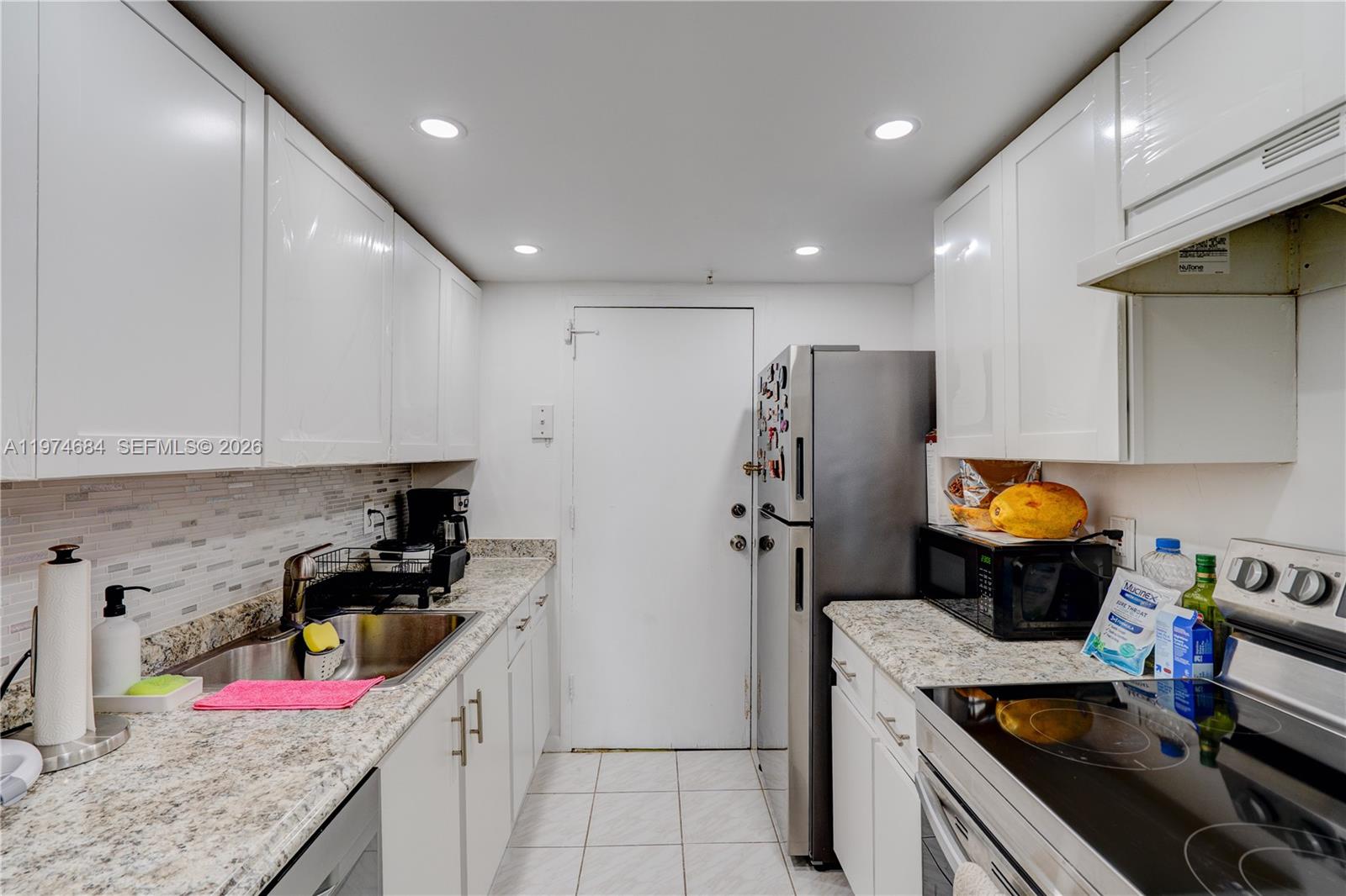 VECINO DEL MAR CONDO - Residential