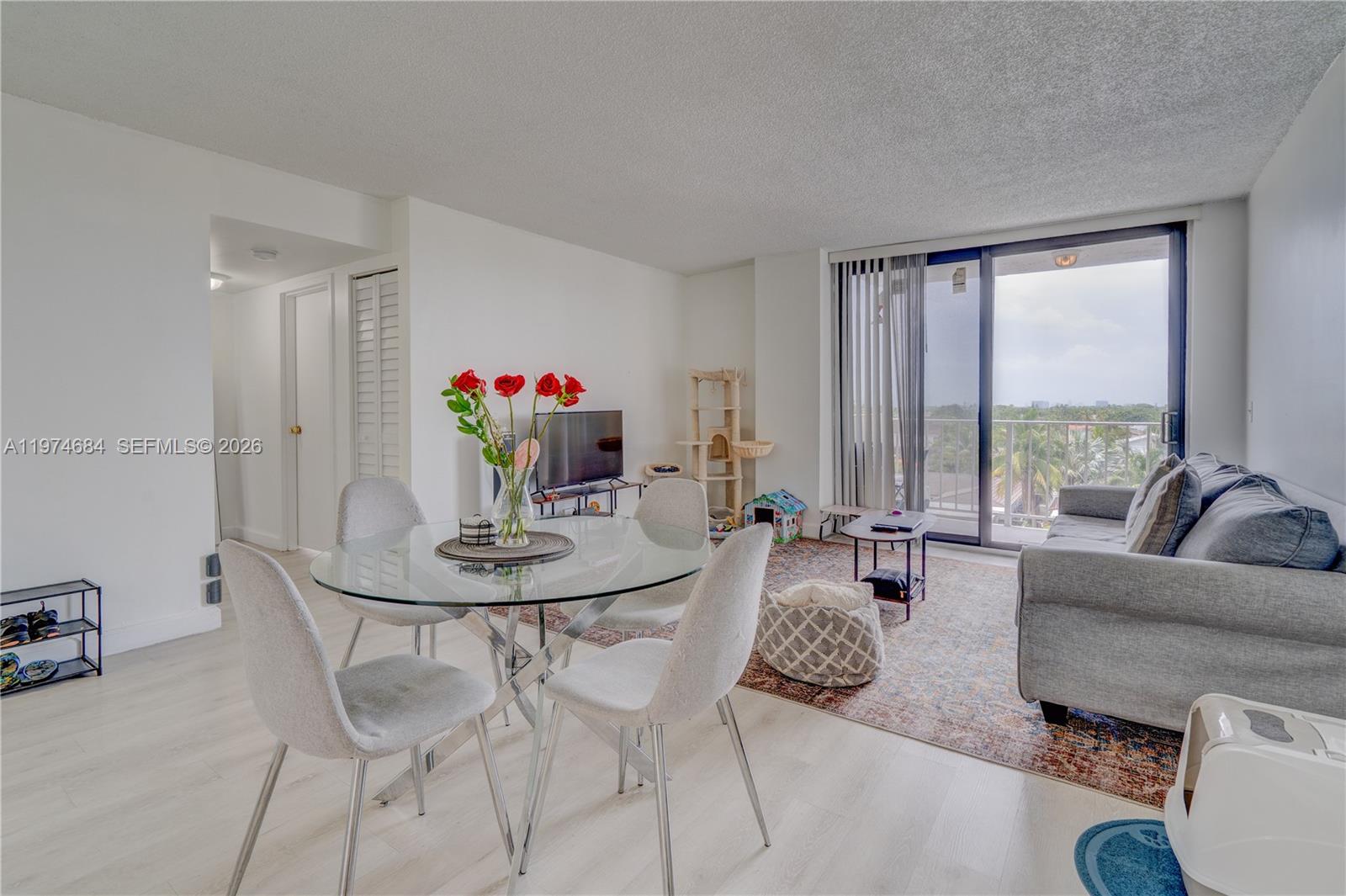 VECINO DEL MAR CONDO - Residential