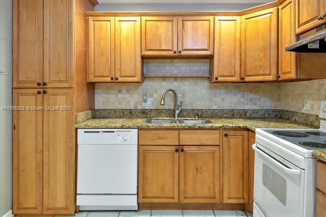 EDGEWOOD CONDOS - Residential Lease