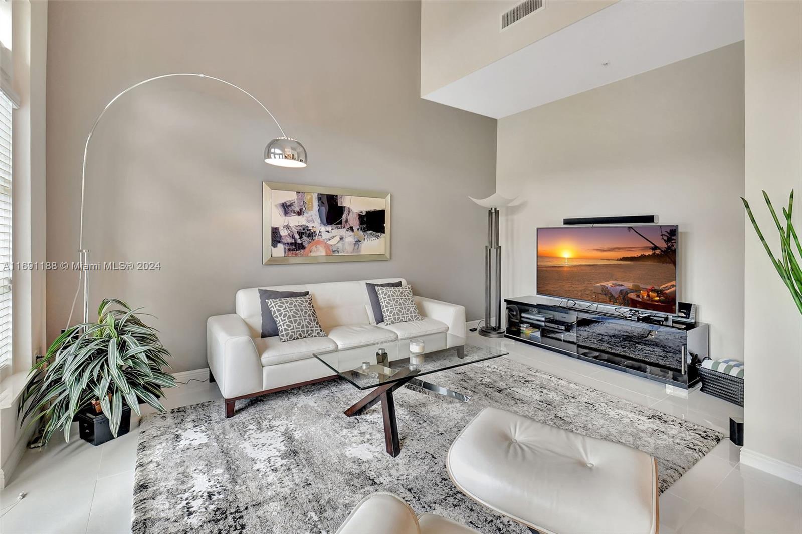 View photos, virtual tours, details... 450 N Federal Hwy 104N
