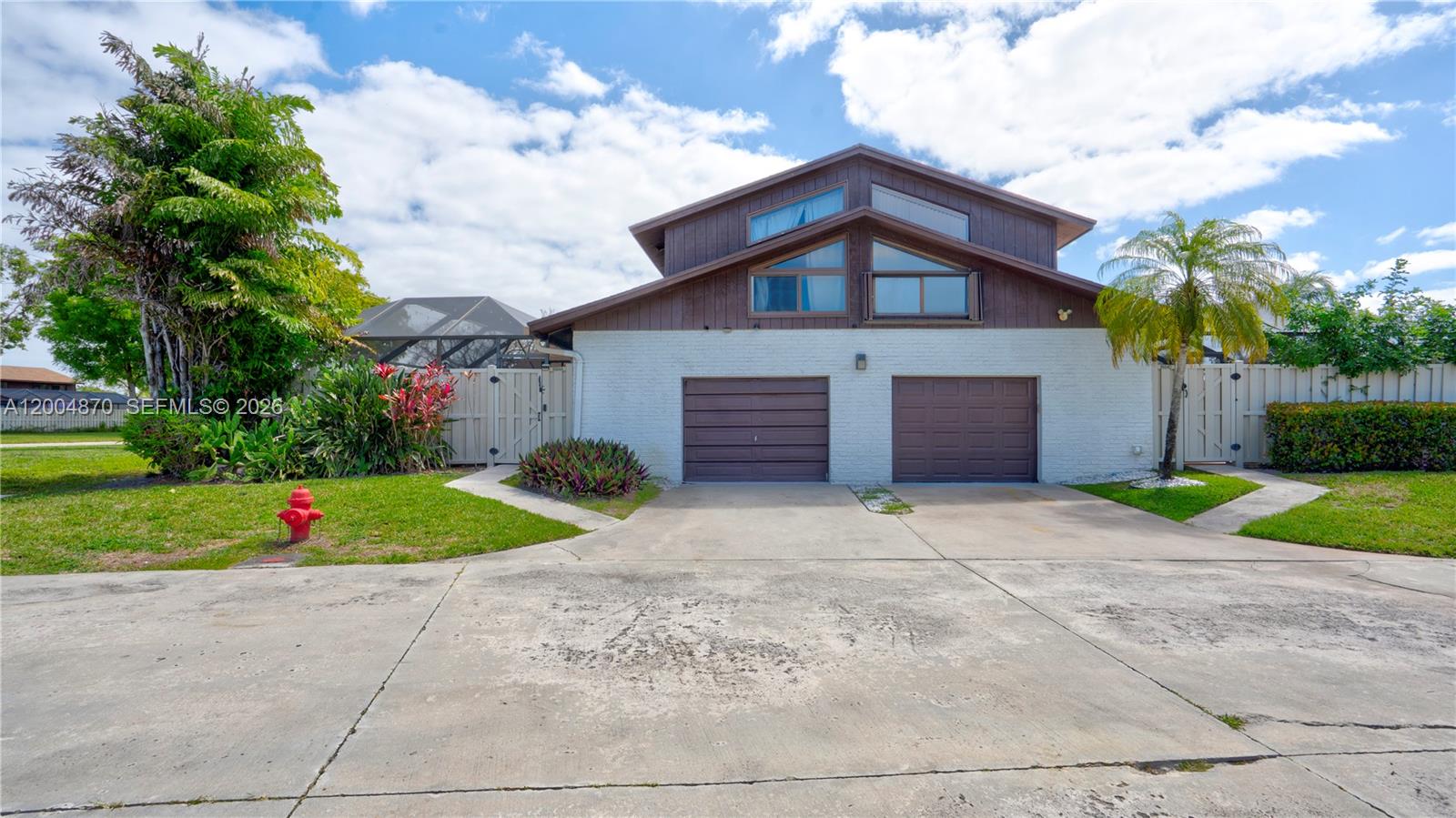 BOCA GARDENS - Residential