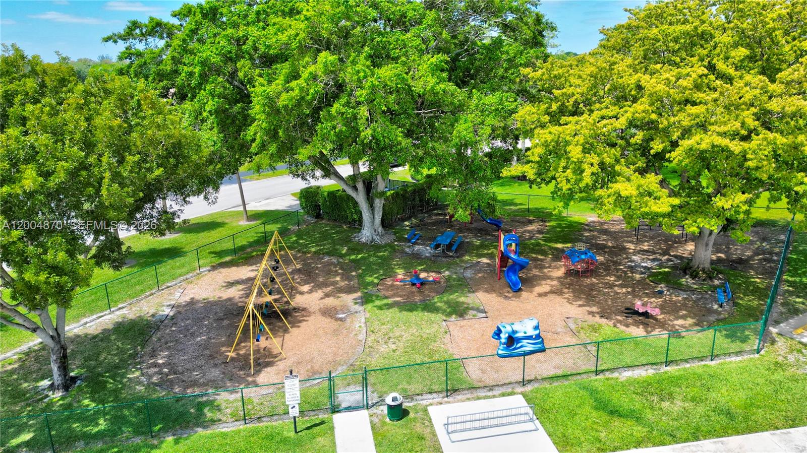 BOCA GARDENS - Residential