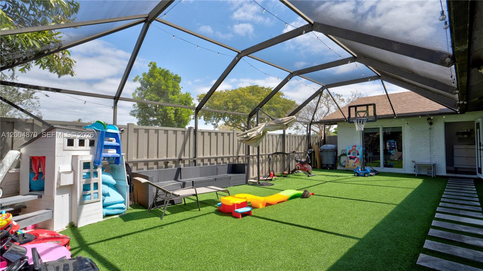 BOCA GARDENS - Residential