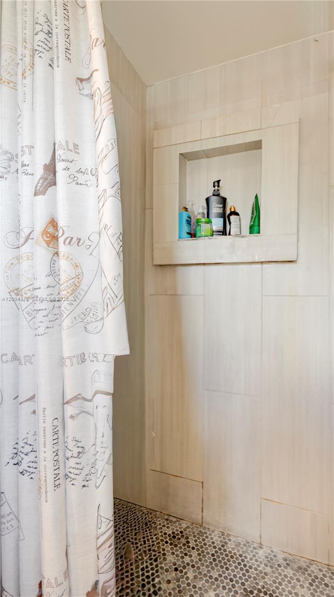 BOCA GARDENS - Residential