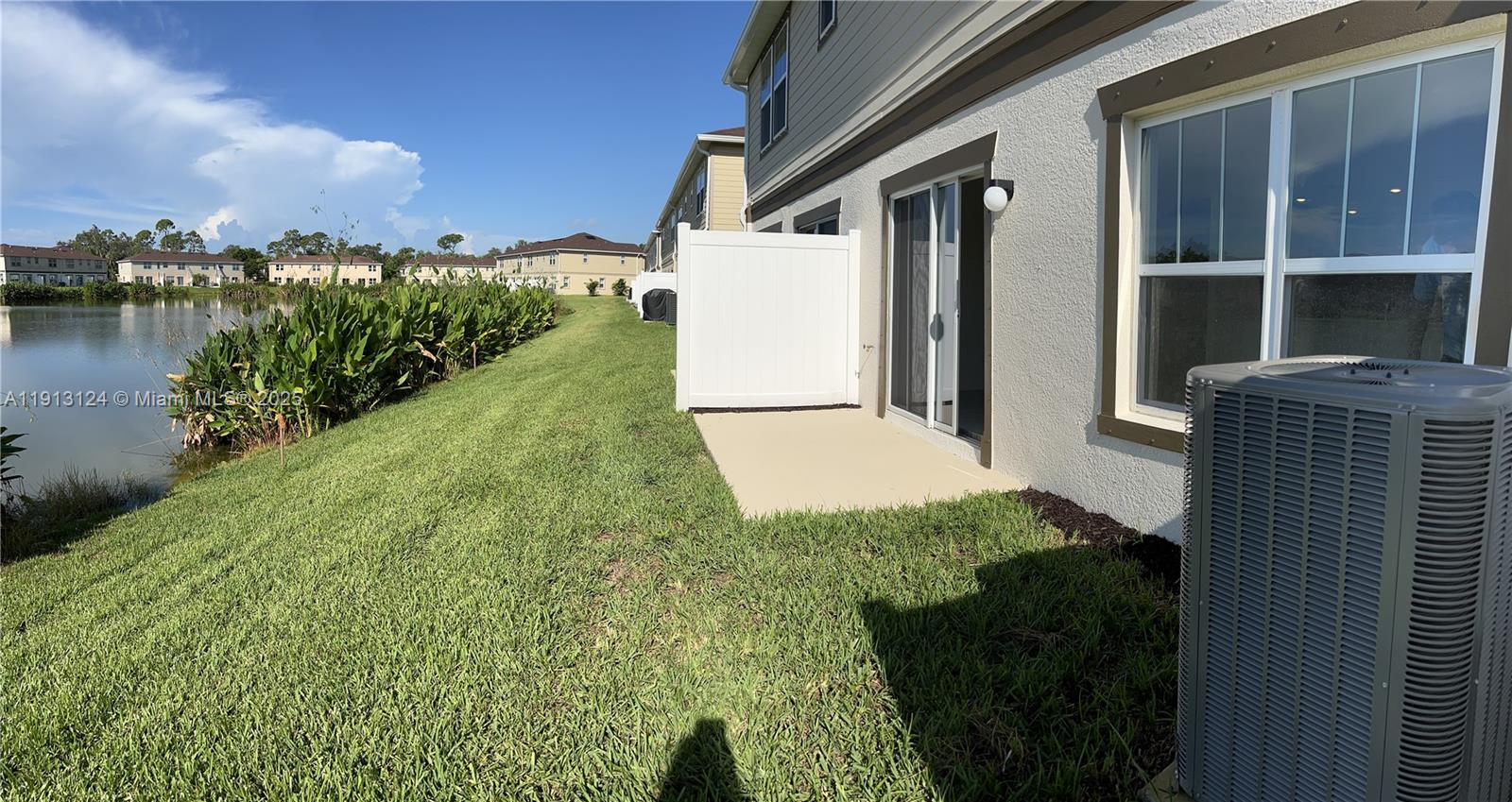 BAYSHORE COMMONS AS DESC - Residential