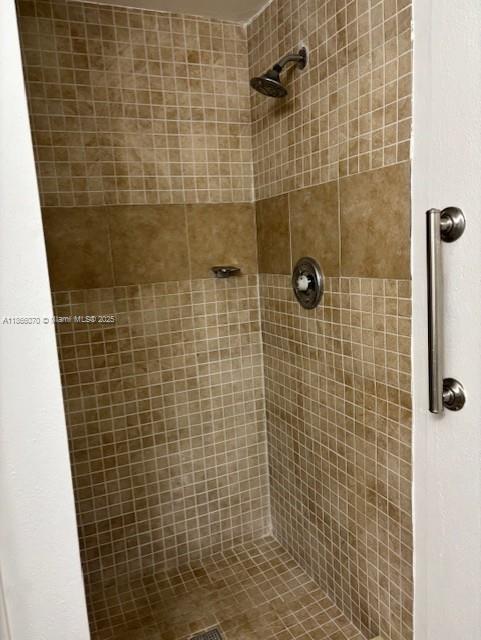 KINGS POINT SAXONY CONDOS - Residential