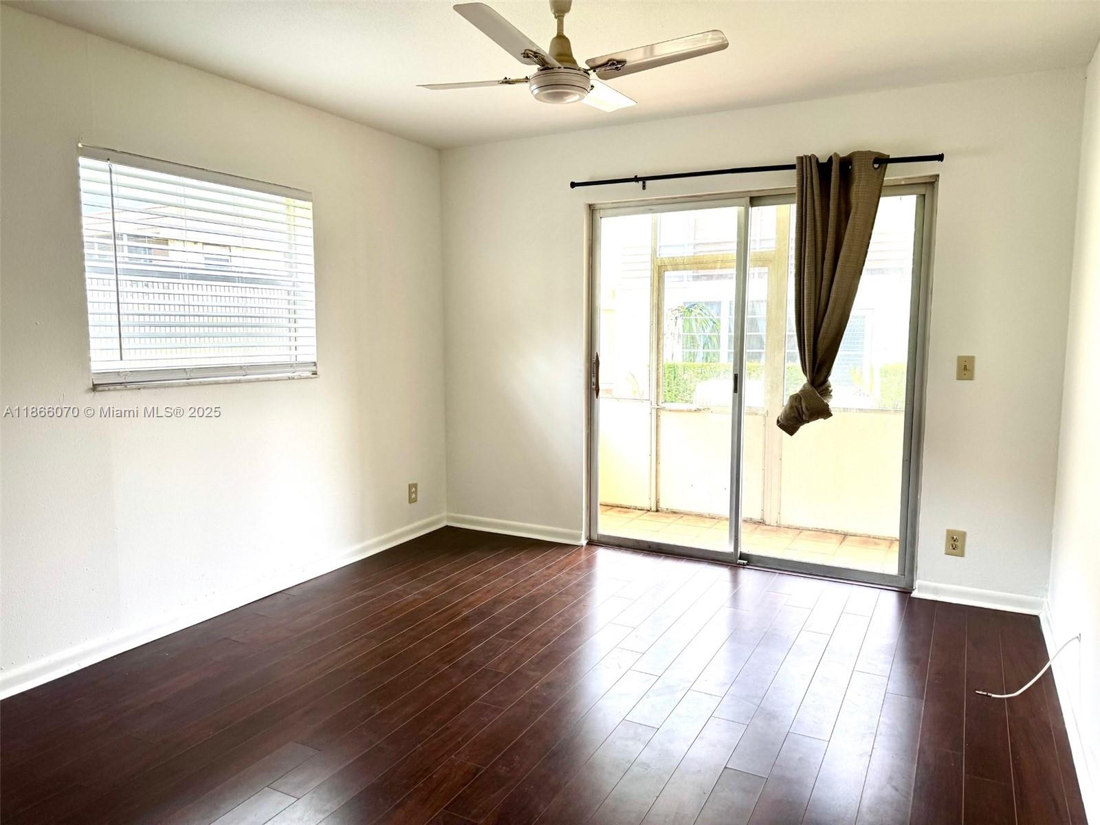 KINGS POINT SAXONY CONDOS - Residential