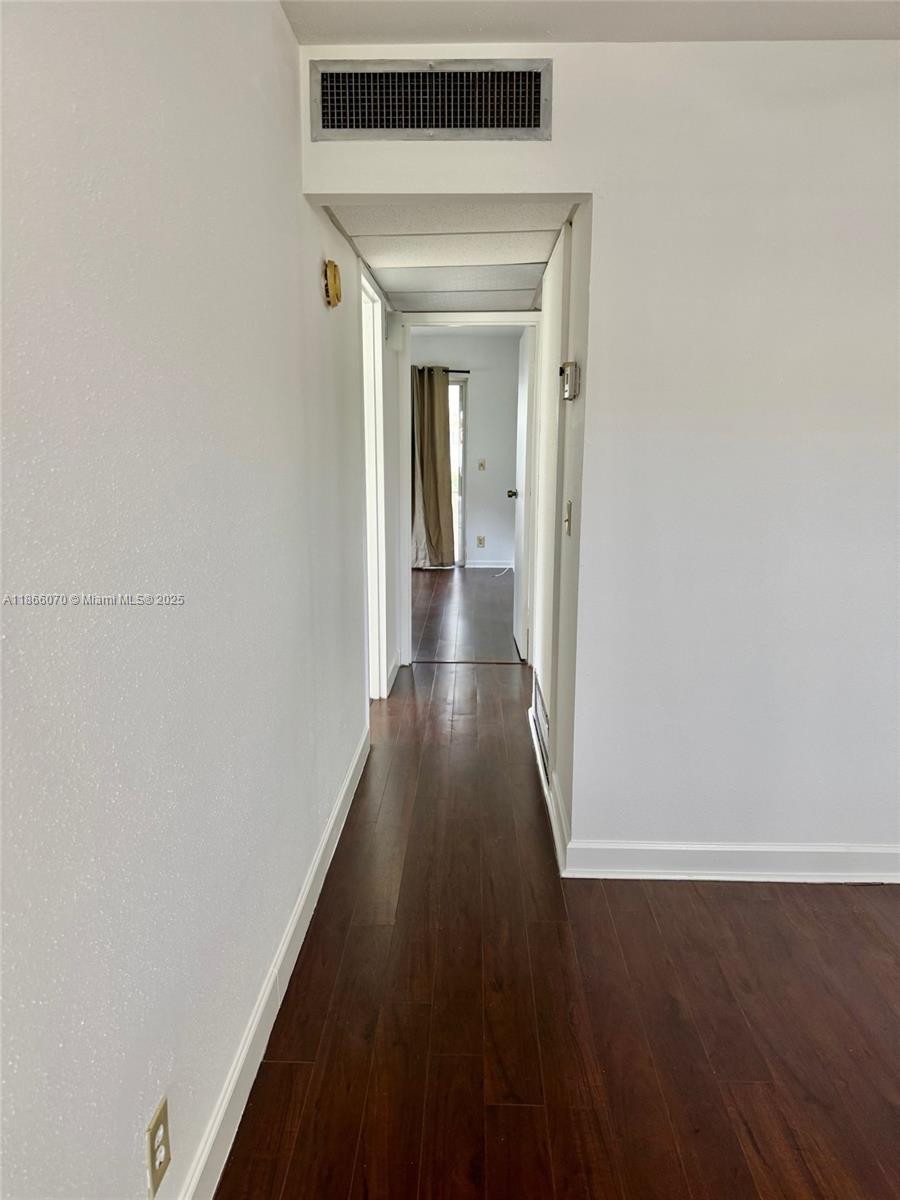 KINGS POINT SAXONY CONDOS - Residential