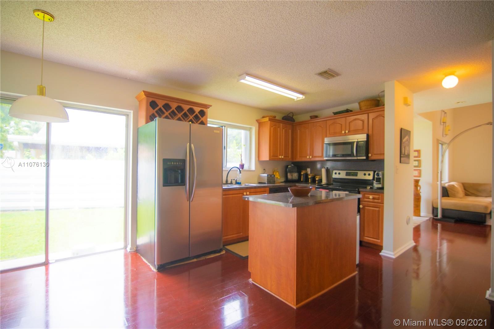 WEITZER COUNTRY HOMES - Residential