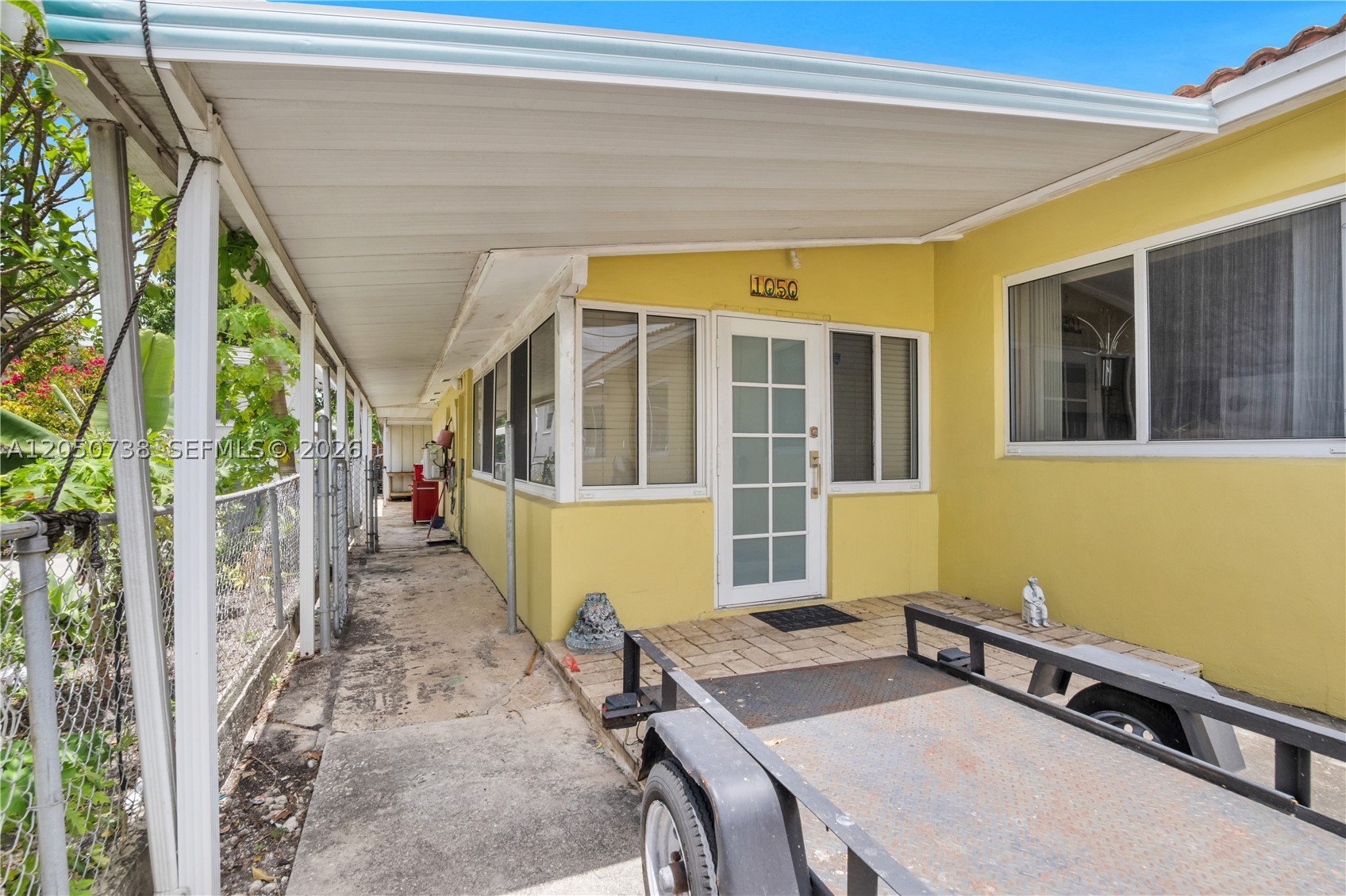 1052 NW 25th Ave