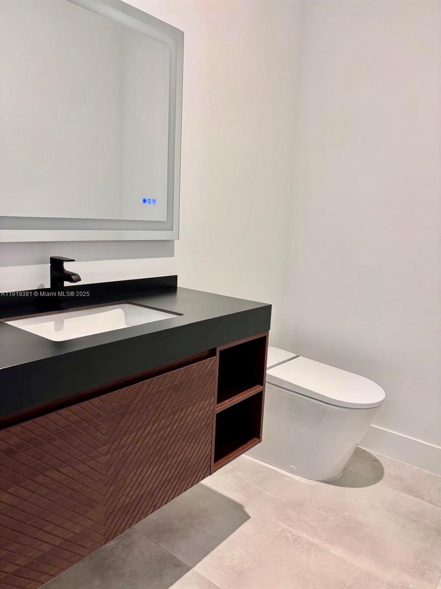 SUNSET EAST - Residential