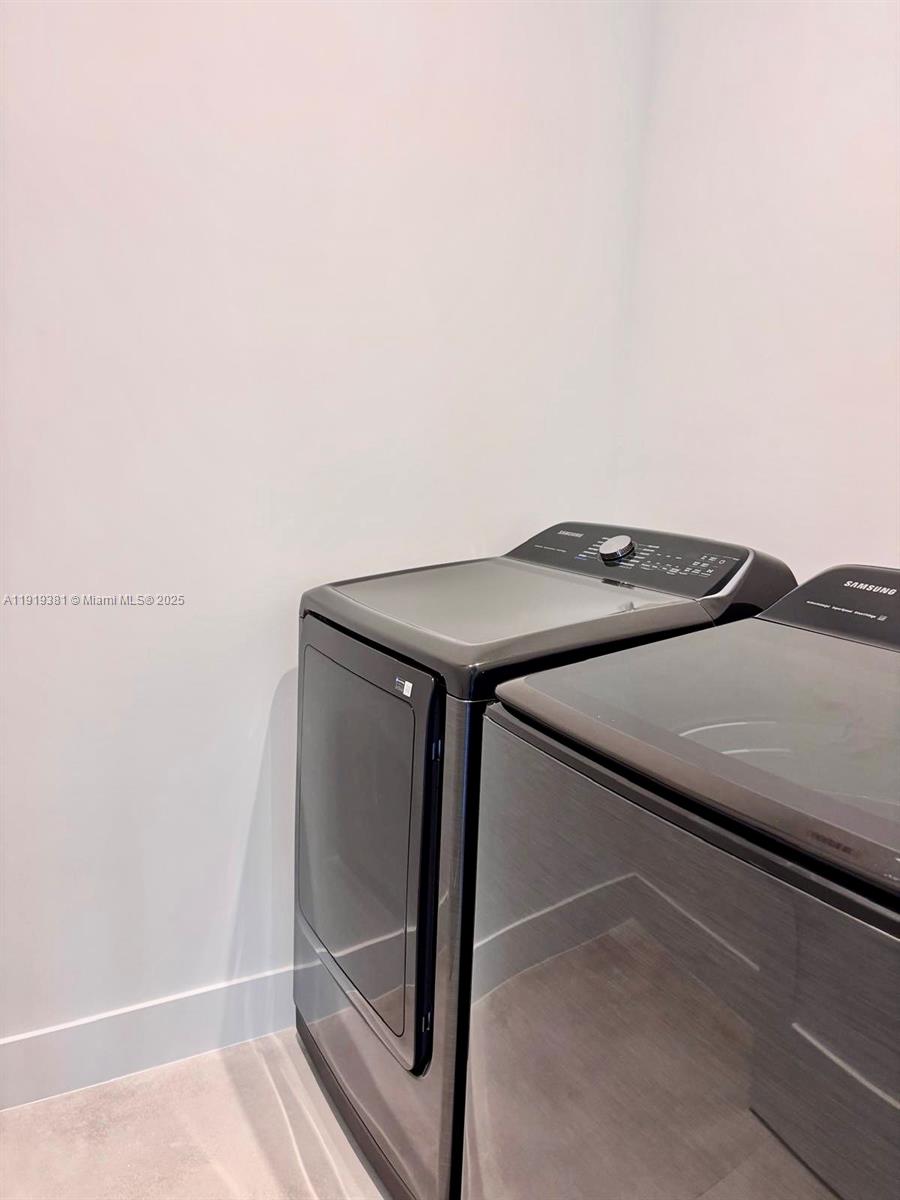 SUNSET EAST - Residential