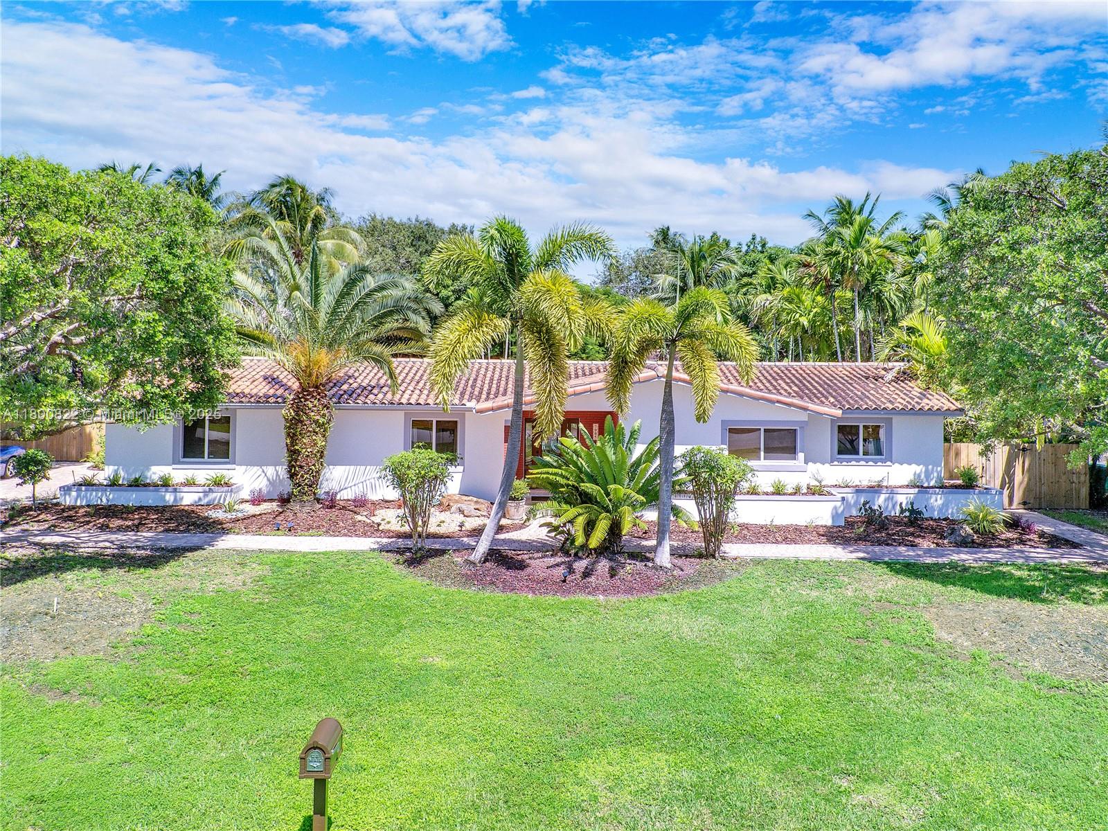7905 Sw 161st St, Palmetto Bay, Miami-Dade County, Florida - 3 Bedrooms  
2 Bathrooms - 