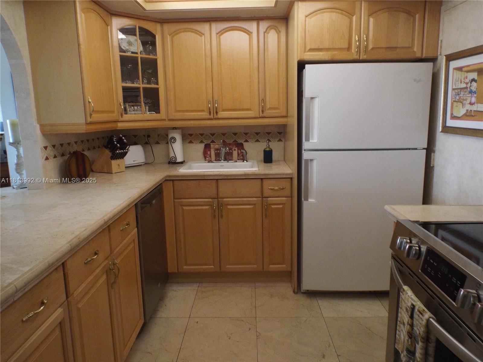 Property for Sale at 500 Three Islands Blvd 613, Hallandale Beach, Broward County, Florida - Bedrooms: 2 
Bathrooms: 2  - $339,000
