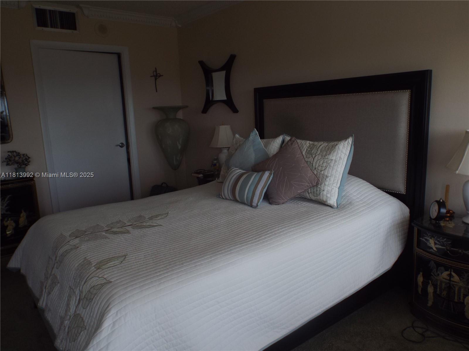 OLYMPUS CONDO PHASE - Residential