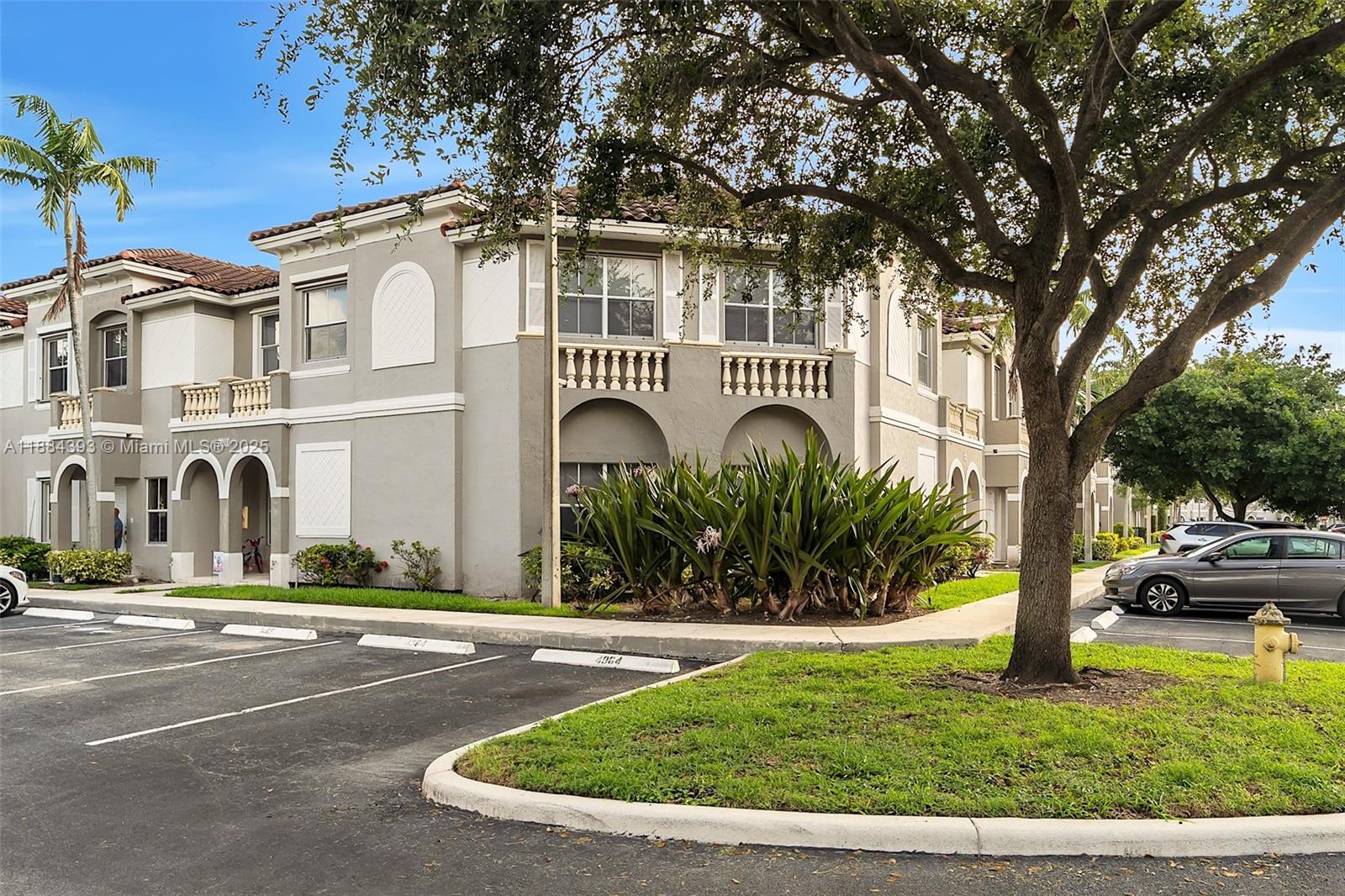 LAS TERRAZAS AT VIZCAYA - Residential