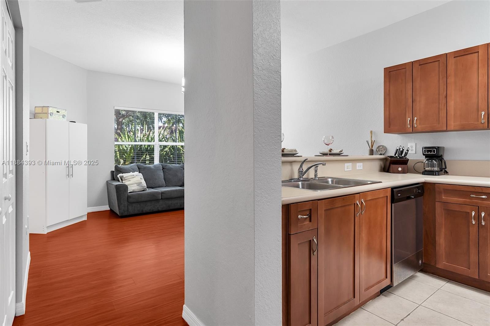 LAS TERRAZAS AT VIZCAYA - Residential