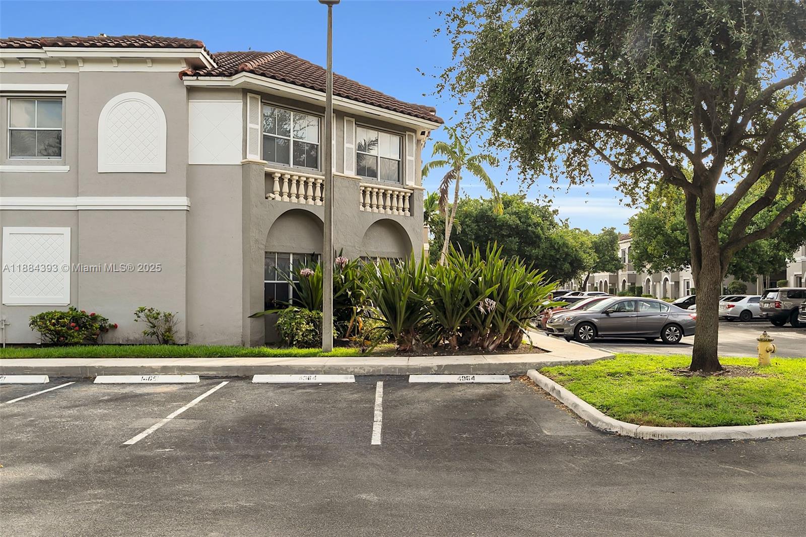 LAS TERRAZAS AT VIZCAYA - Residential
