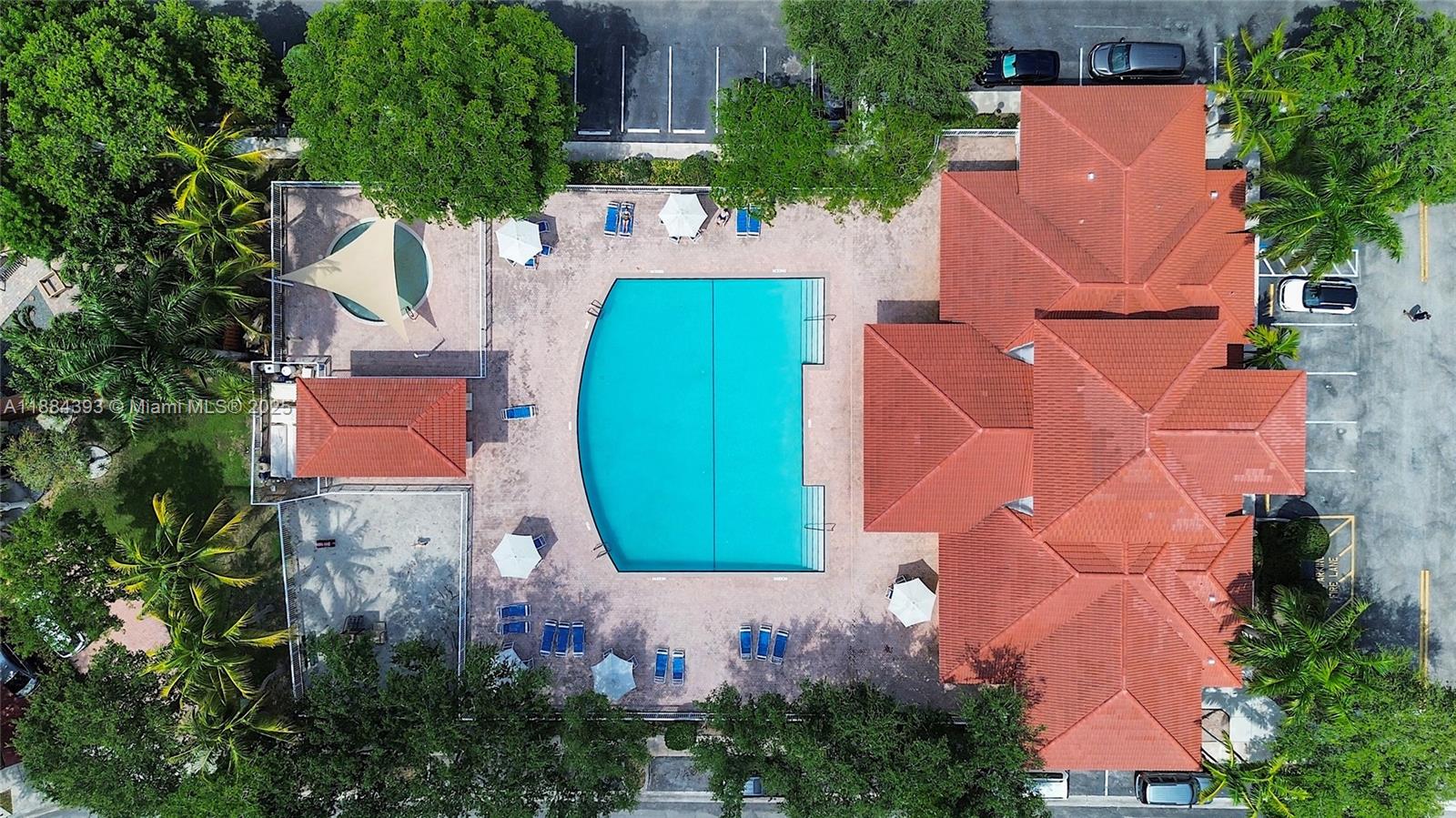 LAS TERRAZAS AT VIZCAYA - Residential